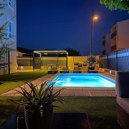 Villa Andrijana - Exclusively Yours - Family Getaway With Private Pool Kaštela المظهر الخارجي الصورة