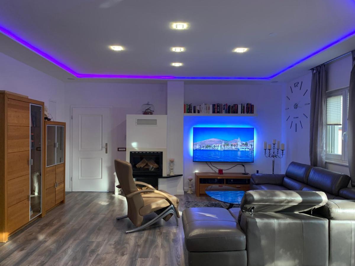Villa Andrijana - Exclusively Yours - Family Getaway With Private Pool Kaštela المظهر الخارجي الصورة