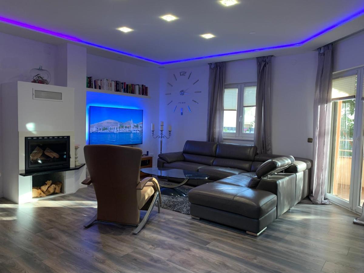 Villa Andrijana - Exclusively Yours - Family Getaway With Private Pool Kaštela المظهر الخارجي الصورة