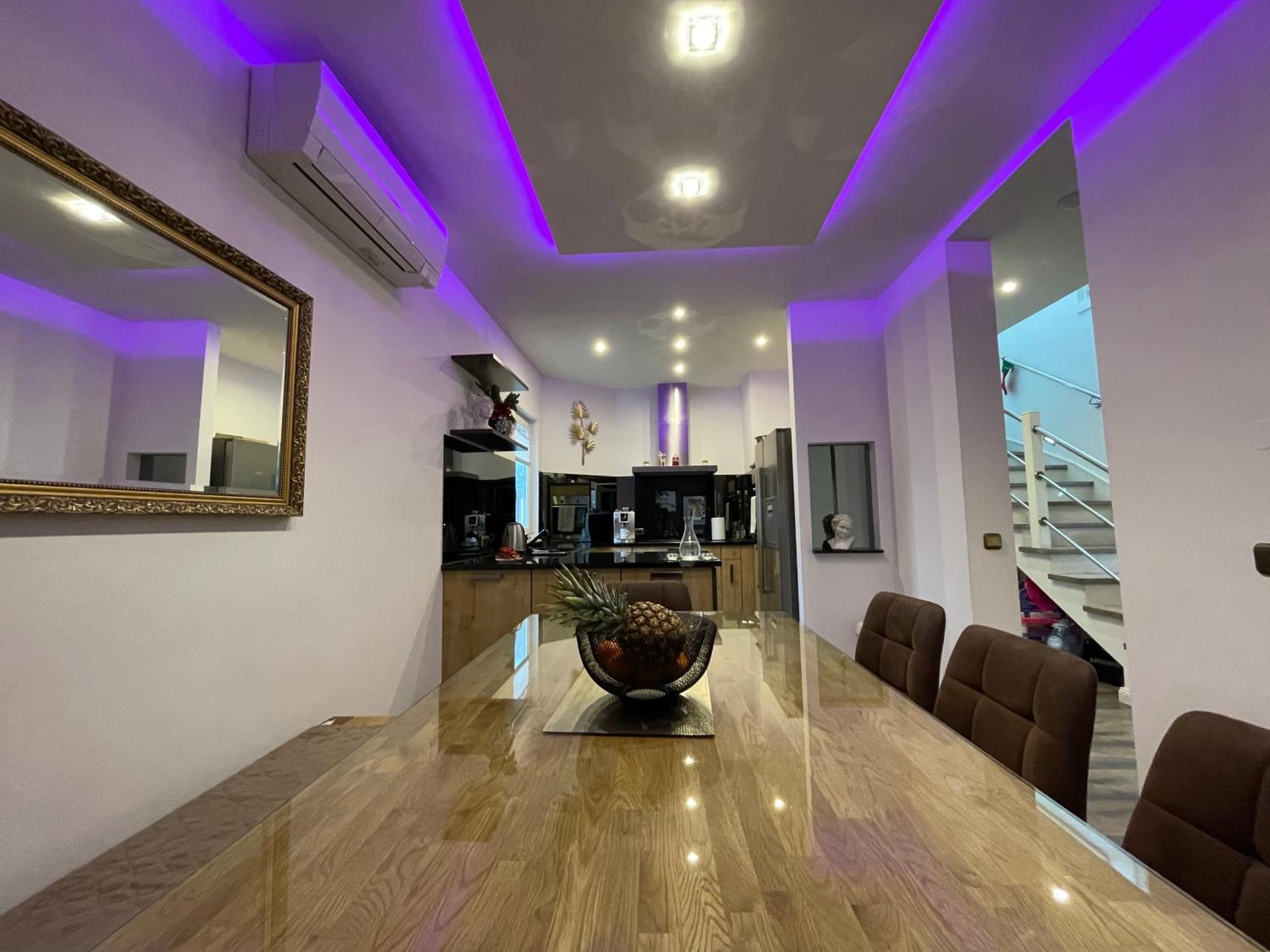 Villa Andrijana - Exclusively Yours - Family Getaway With Private Pool Kaštela المظهر الخارجي الصورة