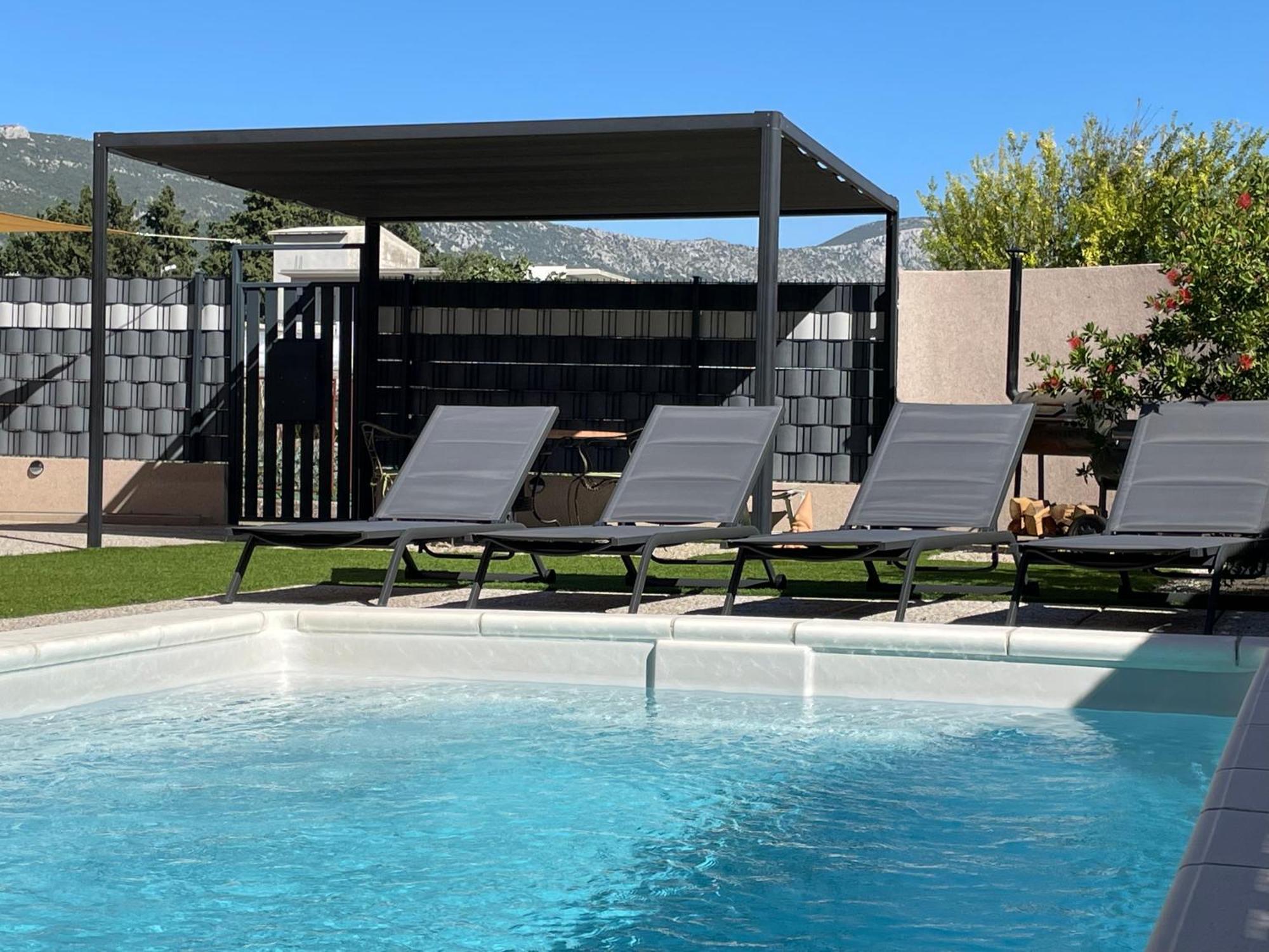 Villa Andrijana - Exclusively Yours - Family Getaway With Private Pool Kaštela المظهر الخارجي الصورة