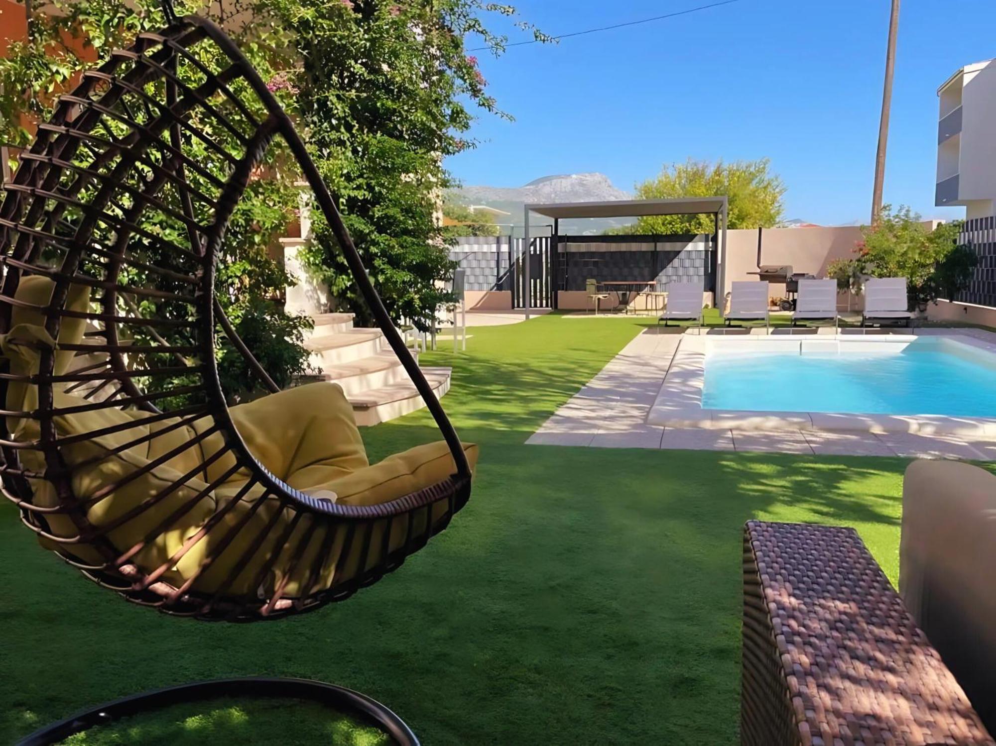 Villa Andrijana - Exclusively Yours - Family Getaway With Private Pool Kaštela المظهر الخارجي الصورة