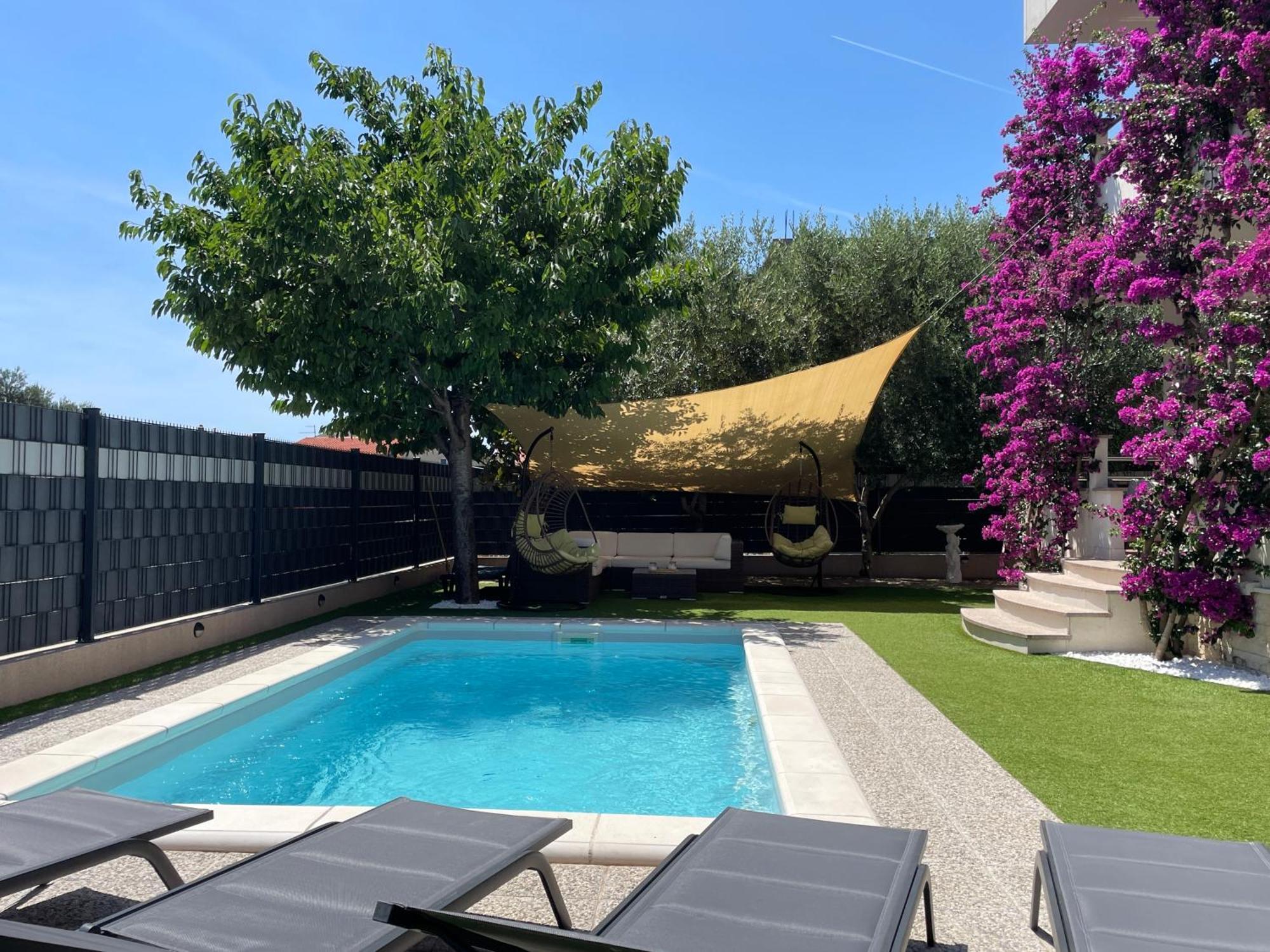 Villa Andrijana - Exclusively Yours - Family Getaway With Private Pool Kaštela المظهر الخارجي الصورة
