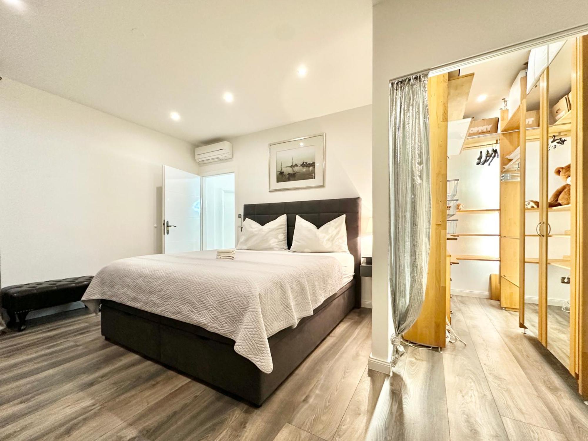Villa Andrijana - Exclusively Yours - Family Getaway With Private Pool Kaštela المظهر الخارجي الصورة